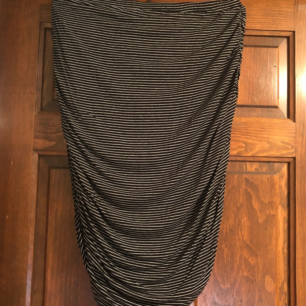 Vince Camuto Maxi skirt